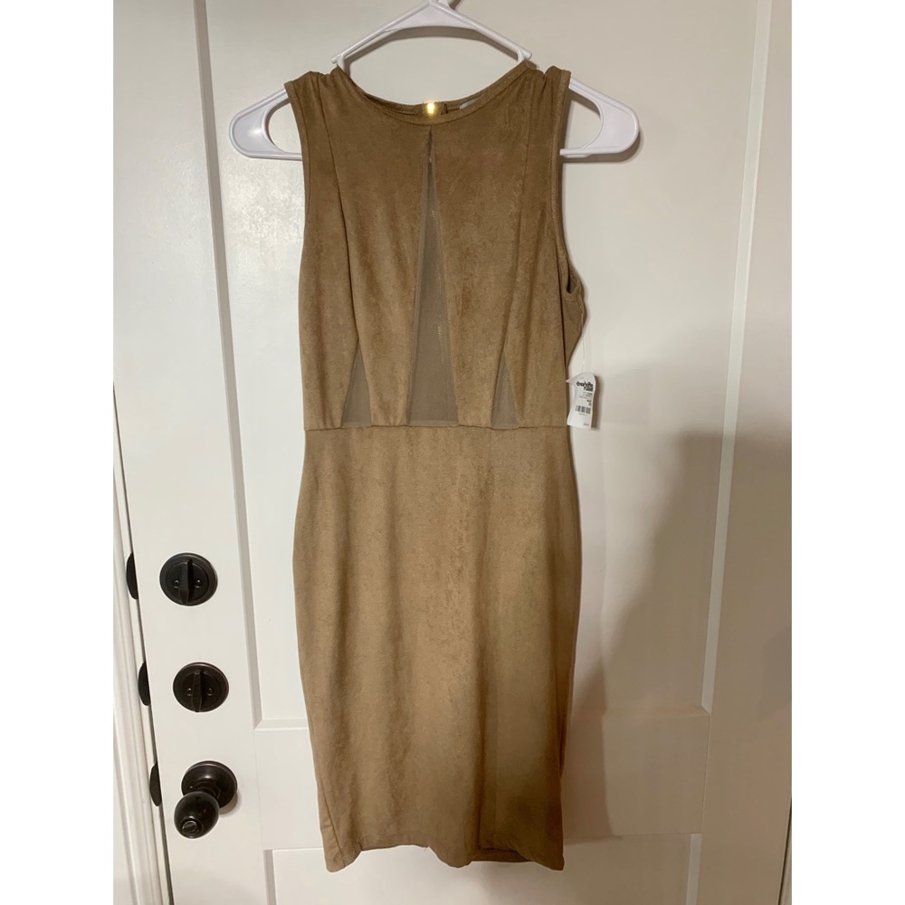 DRESS